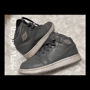 Air Jordan 1 Retro Mid GS 'Cool Grey Wolf Grey  Kids size 5.5  Fits women size 7